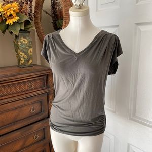 4 for $10 Women’s V-Neck blouse made in USA small olive